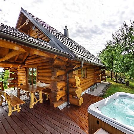 Bear'S Log Villa Seliste Dreznicko Exteriör bild